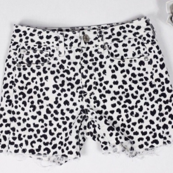 American Eagle Cheetah Print High Waisted Shorts - Picture 2 of 4